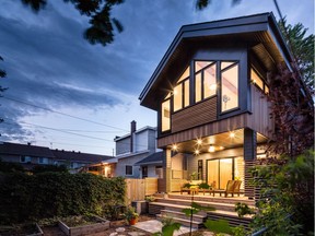 RND Construction and Ha² Architectural Design won the 2016 Housing Design Awards in the category of green renovation for this Hintonburg home.