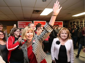 Nathalie Des Rosiers (L) celebrates her Ottawa-Vanier byelection with Madeleine Meilleur (R) and Kathleen Wynne, November 17, 2016.