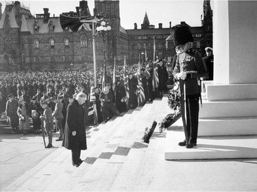 Prime Minister William Lyon Mackenzie King at the War Memorial.