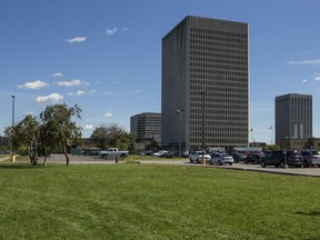 The federal government is moving closer to awarding a big contract to transform the aging heating and cooling system in the capital region. Components of the current generation and distribution system are between 50 and 100 years old. The system heats 80 buildings and cools 67 buildings in the capital region.