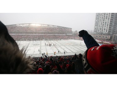 The Ottawa Redblacks play against the Edmonton Eskimos during first half of the CFL's East Division Final held at TD Place in Ottawa, November 20, 2016.  Photo by Jean Levac  ORG XMIT: 125313