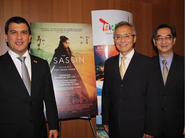 The Taipei Economic and Cultural Office in Canada, in collaboration with the Canadian Film Institute, presented a reception and screening of the award-winning Taiwanese film The Assassin on October 26 at Carleton University's River Building Theatre. From left, Panamanian Ambassador Alberto Aristides Arosemena Medina, Frank Ming-Cheng Lin, Deputy Representative of TECO and Simon Sung, executive director of Information at  TECO.