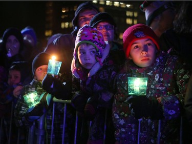 The 32nd edition of Christmas Lights Across Canada kicked off on Parliament Hill in Ottawa Wednesday Dec 7, 2016. Hundreds of thousands of Christmas lights lit up around Parliament Hill Wednesday night.