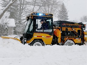 Snow removal in Ottawa Monday Dec 12, 2016.