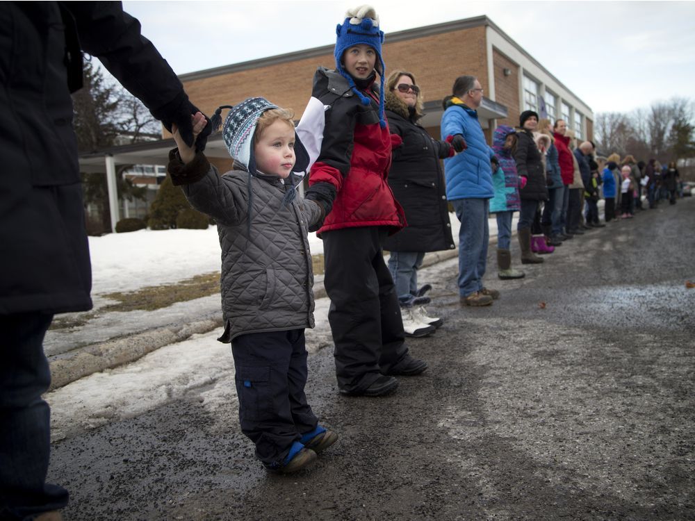 Students and parents rally to save Putman middle school | Ottawa Citizen