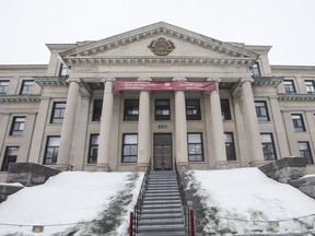 Administrators at the University of Ottawa met over the weekend and on Monday to hash out plans to attract students affected by the U.S. travel ban.