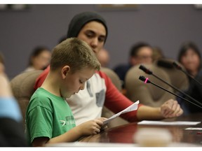 Danny Martin talks to a delegation during the Ottawa School board meeting regarding the closure of some schools, February 13, 2017.