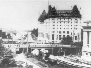 FInal stages of construction of the Chateau Laurier Hotel, 1911