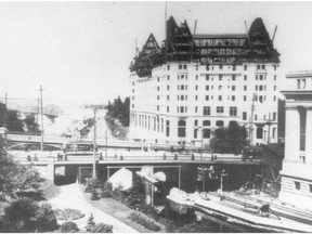 FInal stages of construction of the Chateau Laurier Hotel, 1911. Credit: Library and Archives Canada.