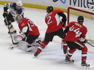The Ottawa Senators took on the St. Louis Blues at Canadian Tire Centre in Ottawa Tuesday Feb 7, 2017. Ottawa Senators goalie Andrew Hammond makes a save against St. Louis Blues Alexander Steen during first period action Tuesday.  Tony Caldwell