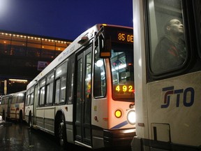 An STO bus on Rideau Street in Ottawa.