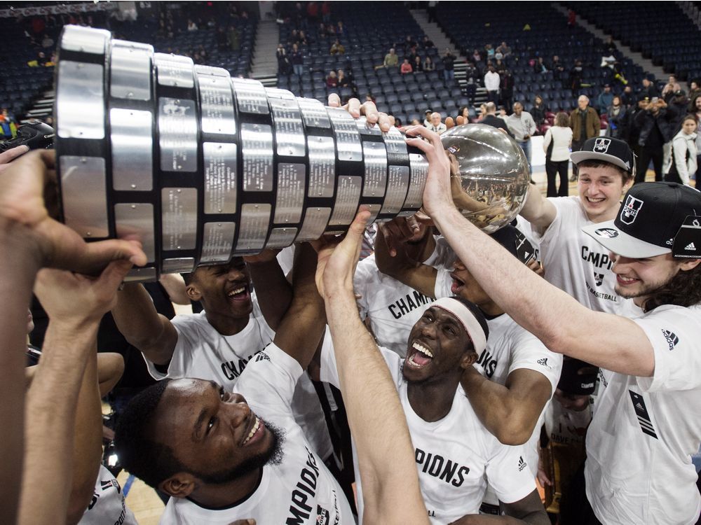 Ravens fans have spoken! You voted Ravens Men's Hockey's all-black