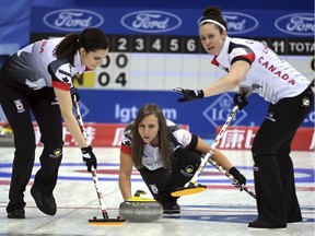 Rachel Homan's rink beat China 9-3 at the opening of the women's world curling championship