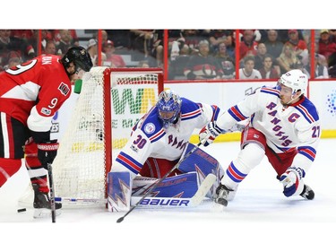 Bobby Ryan of the Ottawa Senators fails to convert against Henrik Lundqvist.