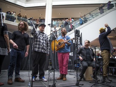 The Strumbellas performed Spirits to kick off the Fan Fare fun.