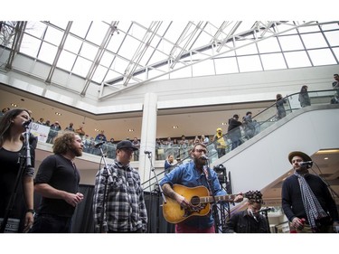 The Strumbellas performed Spirits to kick off the Fan Fare fun.