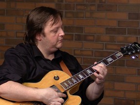 Montreal guitarist Mike Rud