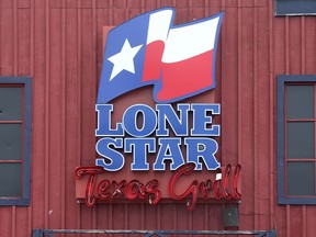 Servers at Lone Star restaurants will soon be required to throw a large portion of their tips into a pool, to be distributed to all staff, including cooks, dishwashers, hosts and managers.