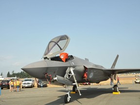 (Photo above shows a Dutch air force F-35 at Abbotsford International Air Show. Photo by Mark Pugliese)