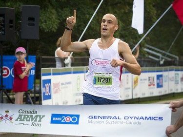 The 10th anniversary of the 2017 Canada Army Run took place Sunday, September 17, 2017 with 5K, 10K and half marathon races. Craig Fettes was the first to finish the 5K race.