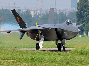 Various photos have been published on the internet of the new Chinese fighter jet.