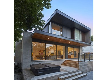 The GOHBA Housing Design Awards 2017 winner in the category Custom Urban Home (2,401 - 3,500 sq. ft. ) -  Contemporary is 444 Brennan: Project1 Studio with Haslett Construction.