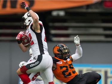 Greg Ellingson, Ronnie Yell

Ottawa Redblacks' Greg Ellingson, left, and B.C. Lions' Ronnie Yell (25) collide during the first half of a CFL football game in Vancouver, B.C., on Saturday, October 7, 2017. THE CANADIAN PRESS/Darryl Dyck ORG XMIT: VCRD129
DARRYL DYCK,