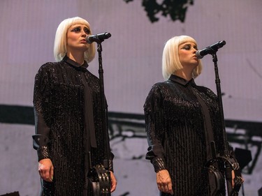 Back up singers perform as Roger Waters brought his US + Them tour to Canadian Tire Centre on Tuesday night.   Photo Wayne Cuddington/ Postmedia
Wayne Cuddington, Postmedia