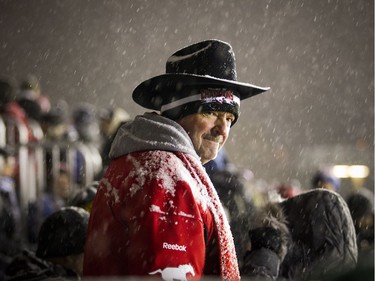 Fans didn't let a little snow stop their excitement for the 2017 Grey Cup at TD Place between the Calgary Stampeders and Toronto Argonauts.