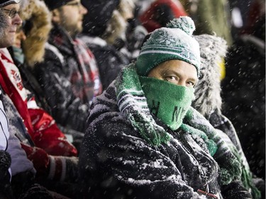 Fans didn't let a little snow stop their excitement for the 2017 Grey Cup at TD Place between the Calgary Stampeders and Toronto Argonauts.