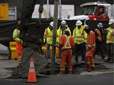 Another sinkhole has opened up on Rideau Street just east of Sussex Drive, in Ottawa on Thursday, Nov 2, 2017.