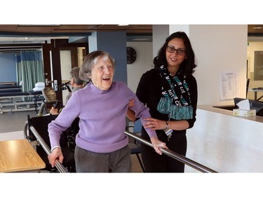 Mary Lacroix (L) does her physiotherapy exercise with physiotherapist Shiva Izady at the new Bruyère geriatric day hospital in Ottawa, January 24, 2018. Photo by Jean Levac/Ottawa Citizen Assignment number 128422