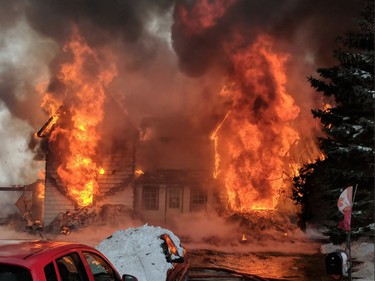 These pictures show the intensity of the wind and its effect on the fire on Stagecoach Road.