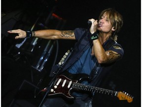 Keith urban played to a full house at the Molson Canadian Amphitheatre in Toronto, Ont. on Friday July 8, 2016. Dave Thomas/Toronto Sun/Postmedia Network ORG XMIT: POS1610221620208415