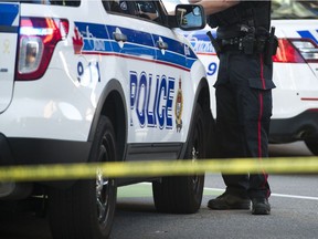 Police were called to the crescent near the intersection of Maitland and Clyde avenues at 2:20 a.m.