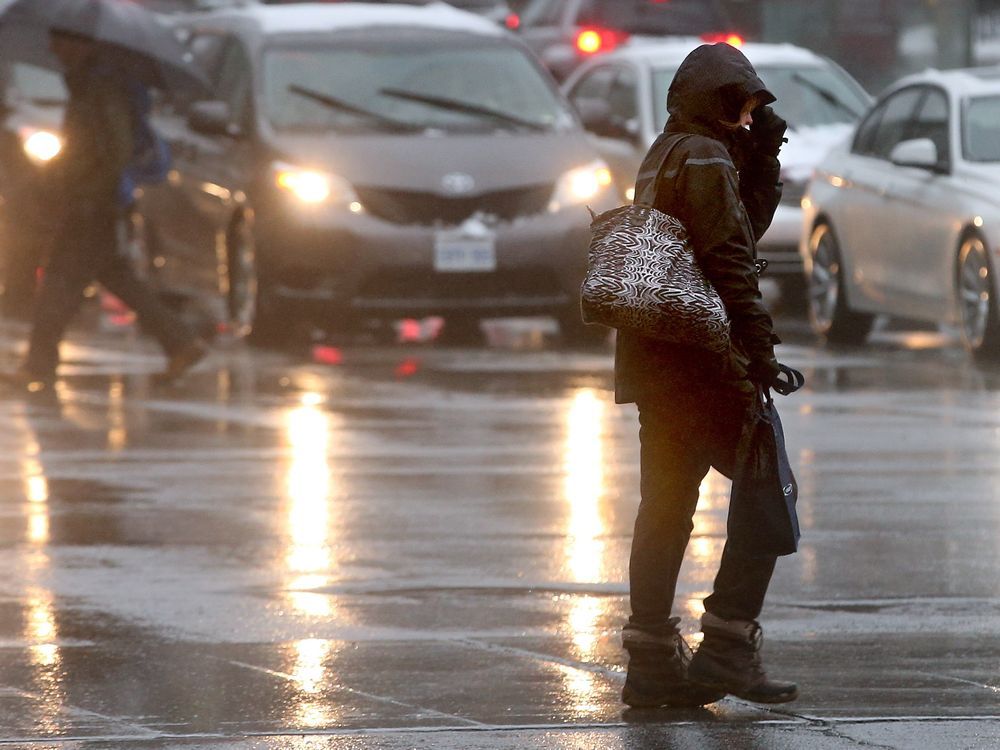 Today's weather in Ottawa Risk of flurries, rain, freezing rain in the