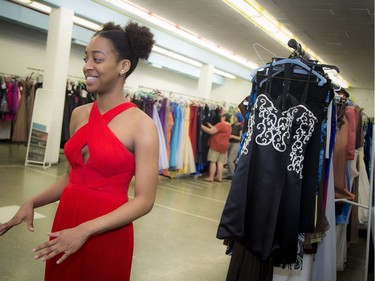 17-year-old Sarah Bilomba looked glamorous in multiple gowns she tried, making the final decision extra difficult.