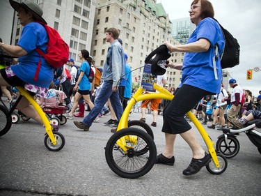 Runners take part in the 2K race Saturday May 26, 2018 at Ottawa Race Weekend.