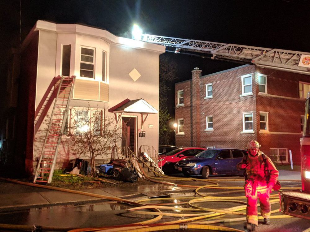 Woman homeless following early morning blaze at Bell Street apartment