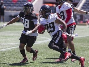 Ottawa Redblacks RB William Powell runs the ball during practice at TD Place. July 3, 2018.