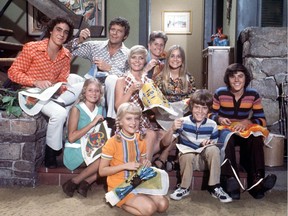 The Brady Bunch (ABC)  TV Series 1969-1974 Shown from left, back row: Barry Williams, Robert Reed, Ann B. Davis; middle row: Eve Plumb, Florence Henderson, Maureen McCormack; front row: Susan Olsen, Mike Lookinland, Christopher Knight .