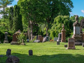 There are many advantages to pre-planning a funeral at Beechwood, including empowering the person planning his or her funeral, removing the decision-making burden for the family and giving peace of mind for those left behind.