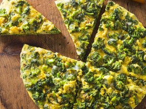 Frittata with broccoli and turmeric. This recipe appears in the cookbook Nutritious Delicious.