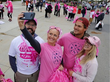 (L to R) Adam Barriage, Amanda Savoie, Nick Savoie, and Alex Savioe take a selfie at the Run for The Cure in Ottawa on Sunday, September 30, 2018.
