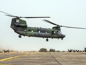 RCAF Chinook lifts off in Mali. Canadian Forces photo.