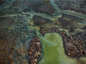 photo(s) Edward Burtynsky, courtesy Robert Koch Gallery, San Francisco /  Nicholas Metivier Gallery, Toronto