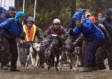 Competitors from 10 provinces and three territories will compete at the 2019 Canadian National Championships, racing single-, four-, six- and eight-dog teams.