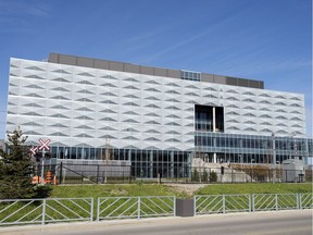 Engineering Building 5 at the University of Waterloo campus in Waterloo