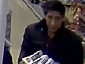 This alleged beer thief looks an awful lot like Ross Geller from Friends.