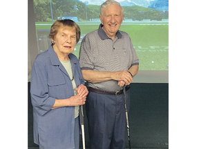 Marilyn and Ted Fenwick love the central location of V!VA Barrhaven, and Ted enjoys using the in-house golf simulator to keep his swing in shape over the winter.